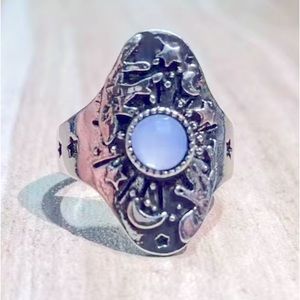 🔮NEW mystic unique large crystal moonstone fortune teller silver tone ring 🔮
